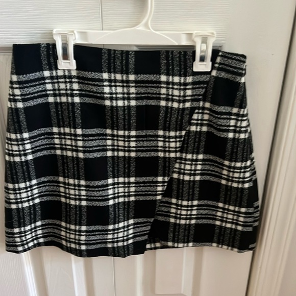 Asymmetrical plaid skirt - Picture 1 of 1